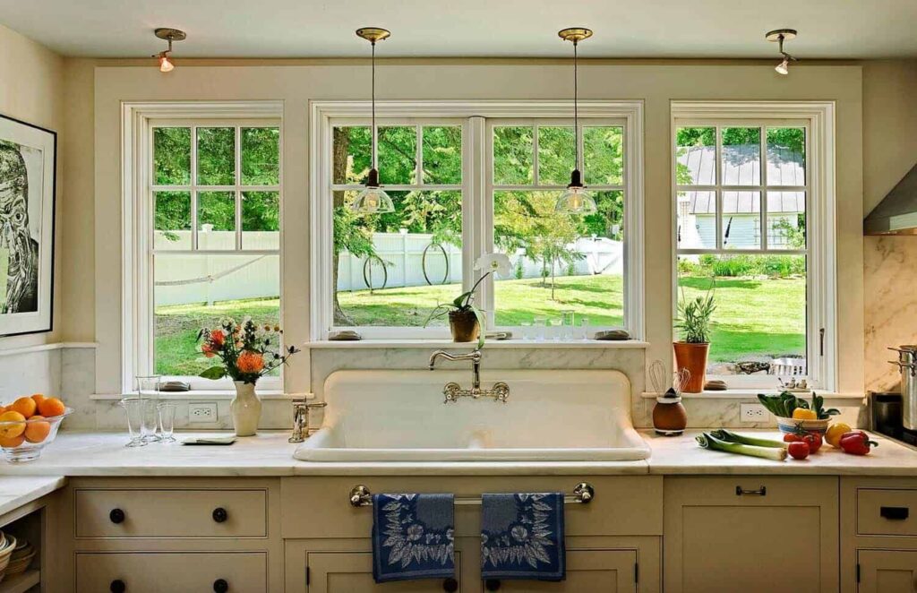 Eco-Friendly Solar-Powered Lights for Kitchen Window Ledge Decor